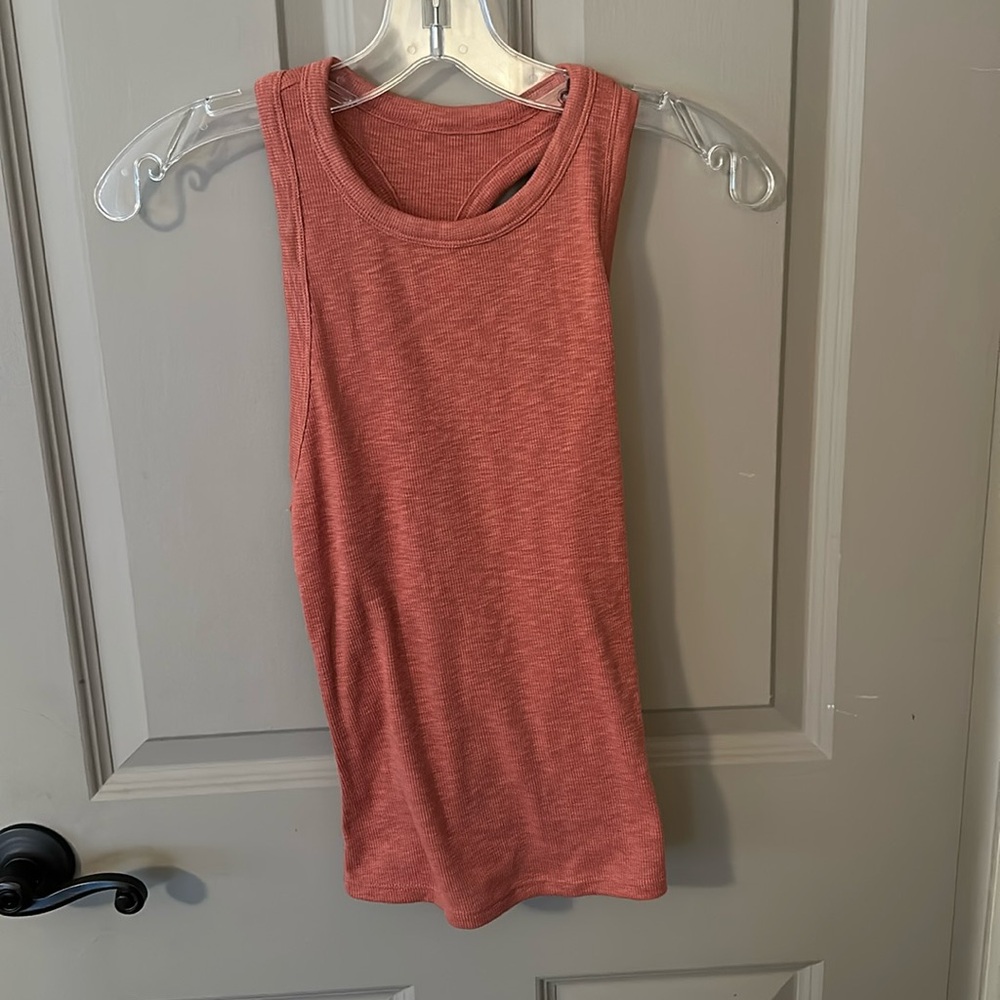Vuori High neck sunrise tank